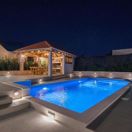 Villa Milena With Heated Pool And Jacuzzi Kostanje Luaran gambar