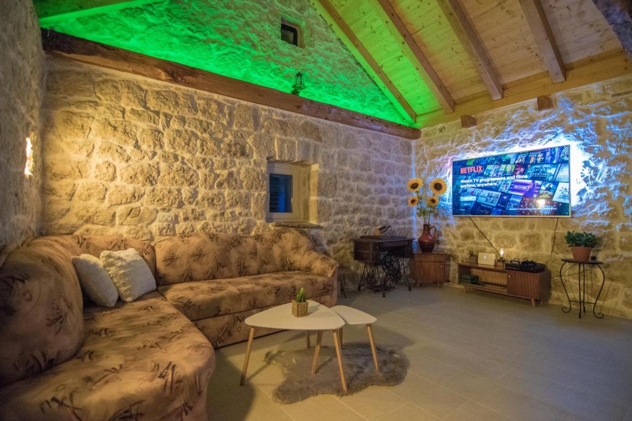 Villa Milena With Heated Pool And Jacuzzi Kostanje Luaran gambar