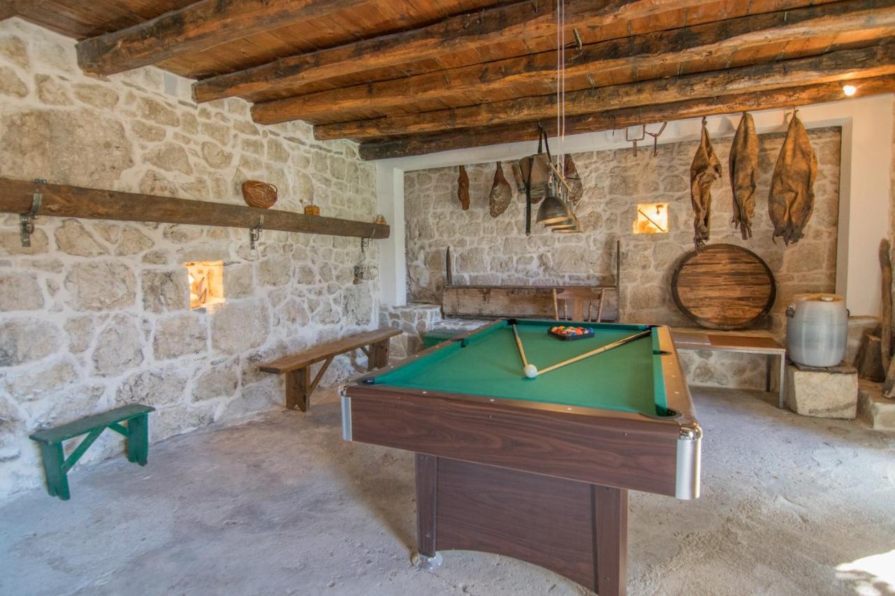 Villa Milena With Heated Pool And Jacuzzi Kostanje Luaran gambar