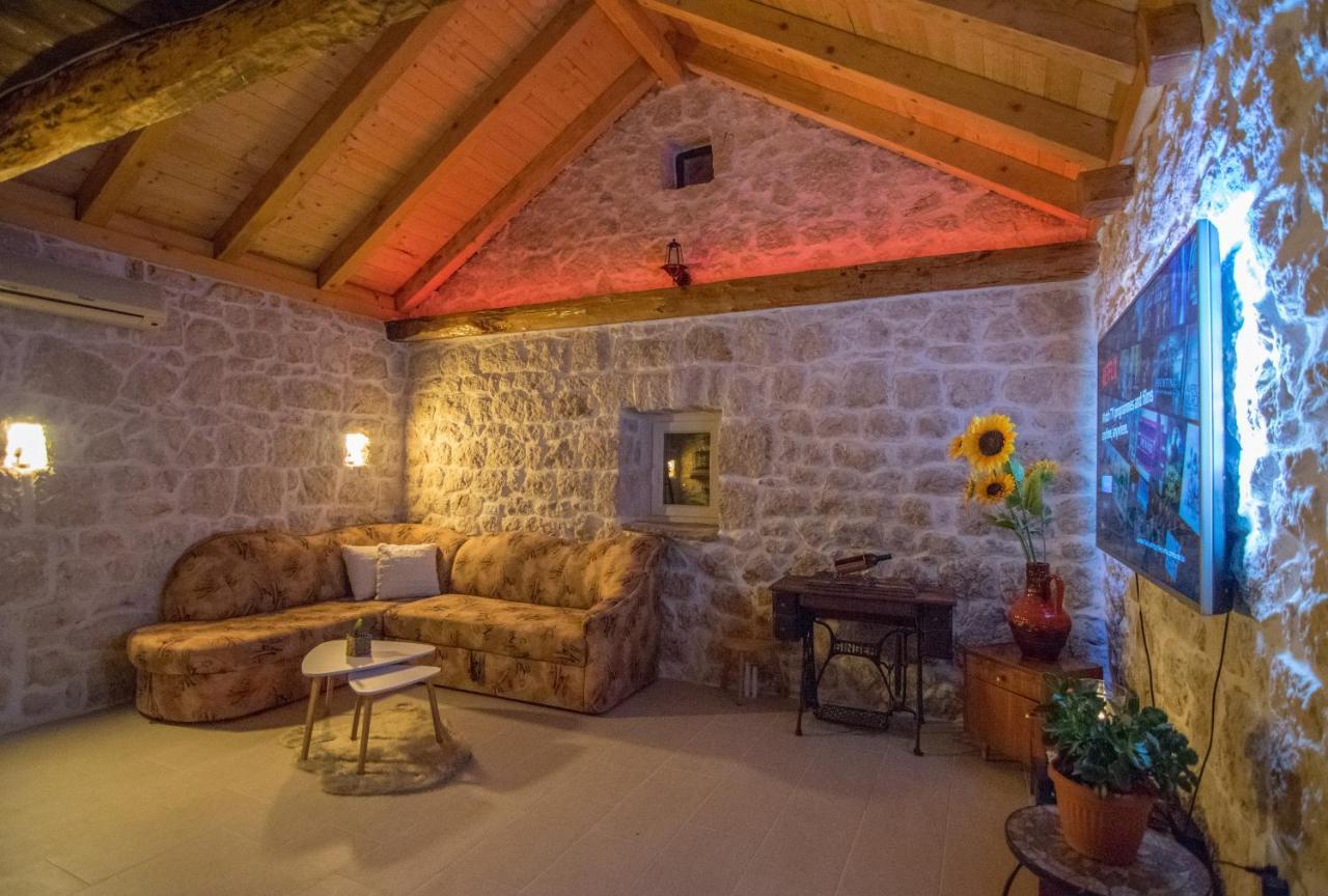 Villa Milena With Heated Pool And Jacuzzi Kostanje Luaran gambar