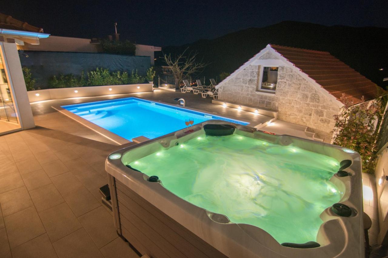 Villa Milena With Heated Pool And Jacuzzi Kostanje Luaran gambar
