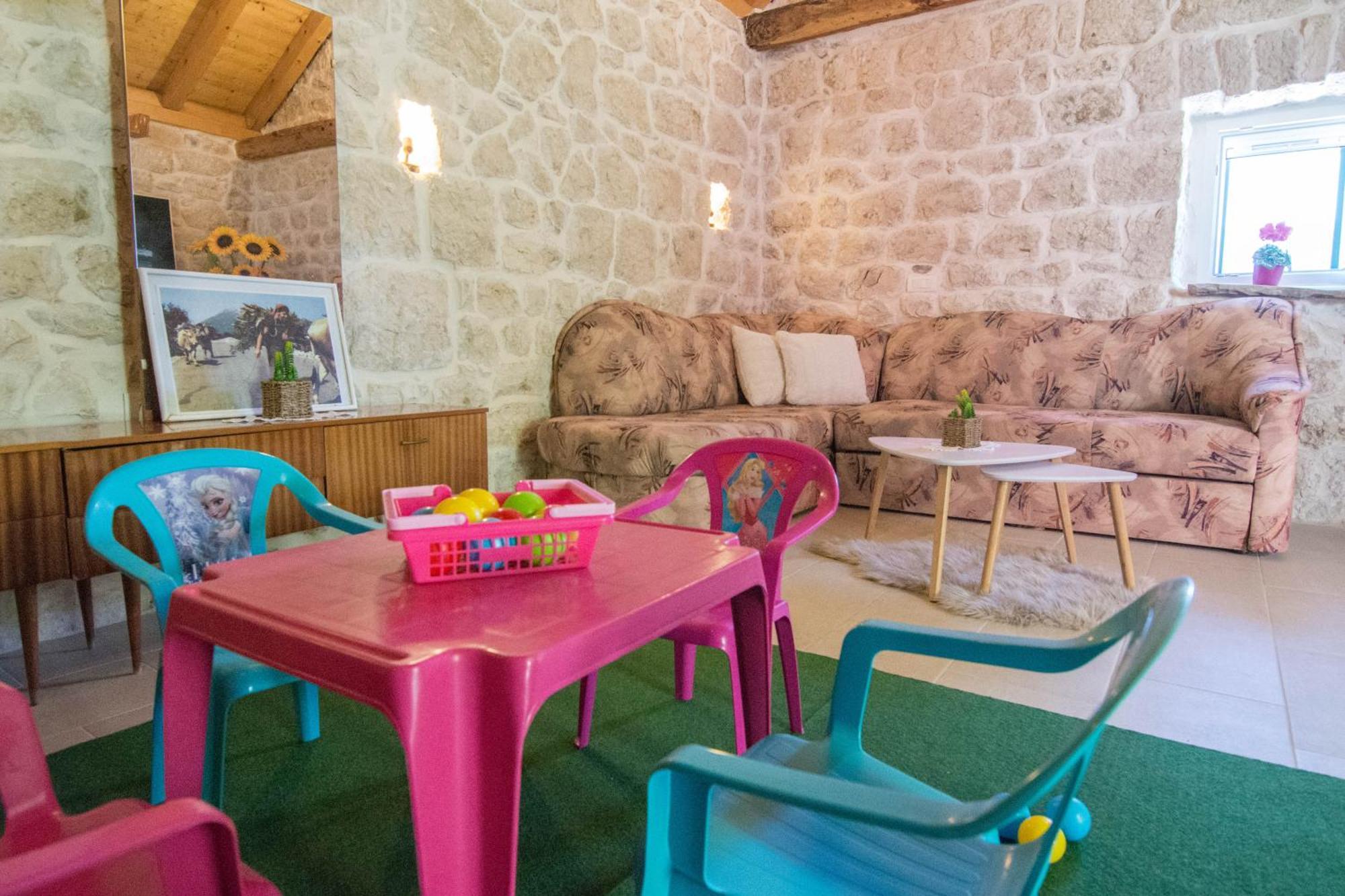Villa Milena With Heated Pool And Jacuzzi Kostanje Luaran gambar